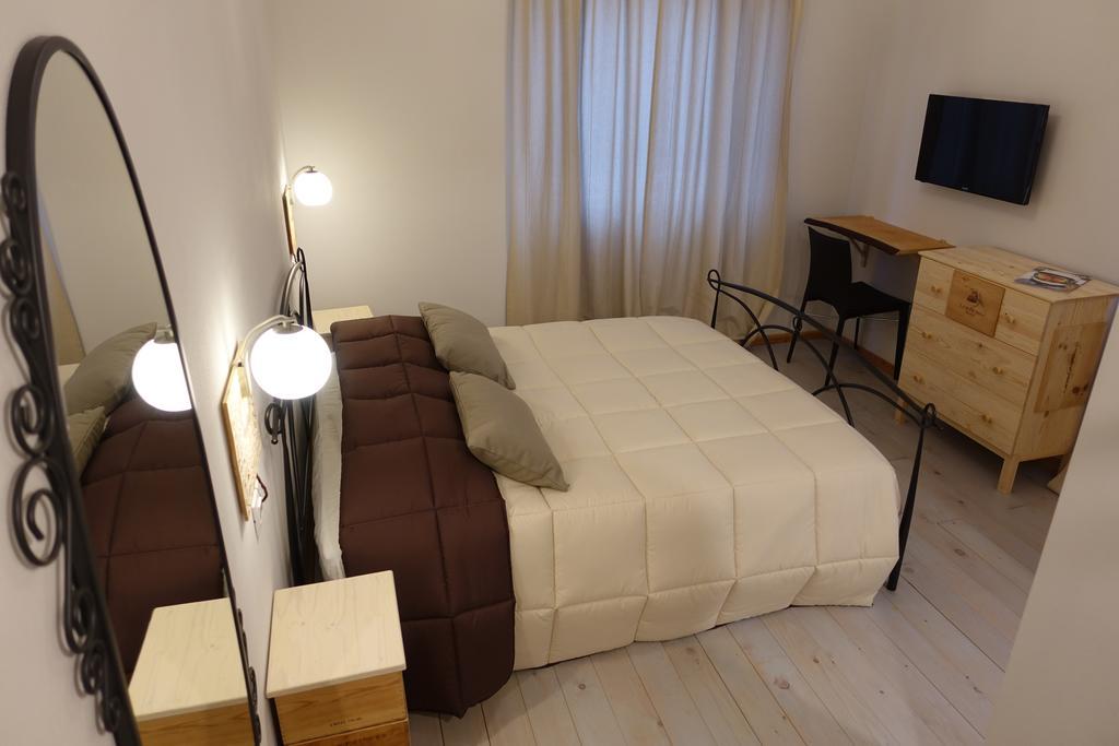 Rooms Maison 3 Magnoni Trieste Bagian luar foto