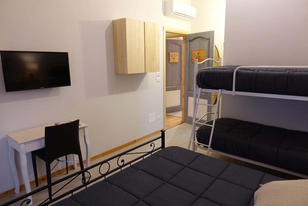 Rooms Maison 3 Magnoni Trieste Bagian luar foto